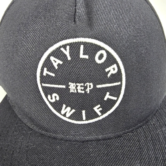TAYLOR SWIFF REP Reputation Tour Flat Bill Hat Black Snap Back Wool Blend Swifty - Picture 5 of 11